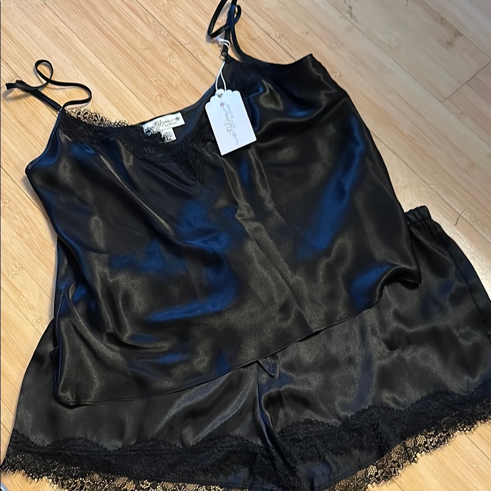 Black Satin Women's Sleepwear Set